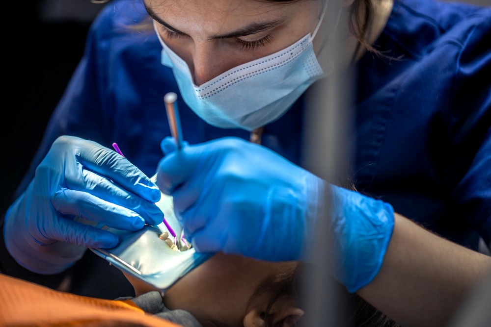 fiber post uygulaması neden yapılır